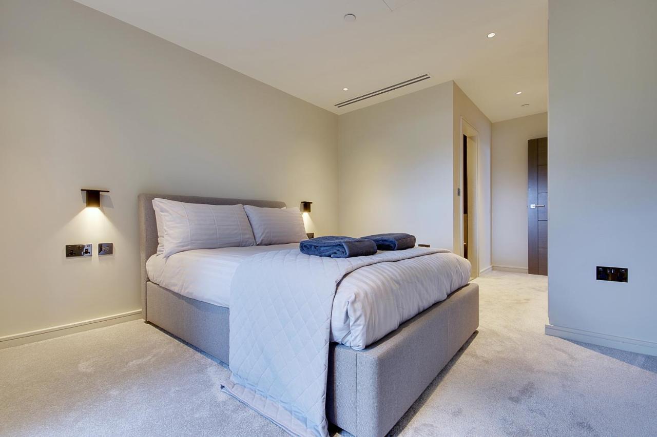 Luxury 3 Bed Flat With Large Terrace, Sea Views And Hot Tub Apartment Canford Cliffs Exterior photo